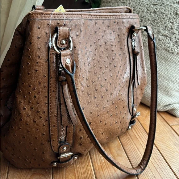 GAL Ostrich Shoulder Bag - Picture 2 of 8